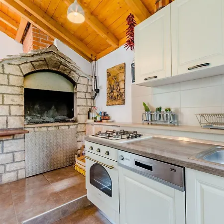 2842f Apartment